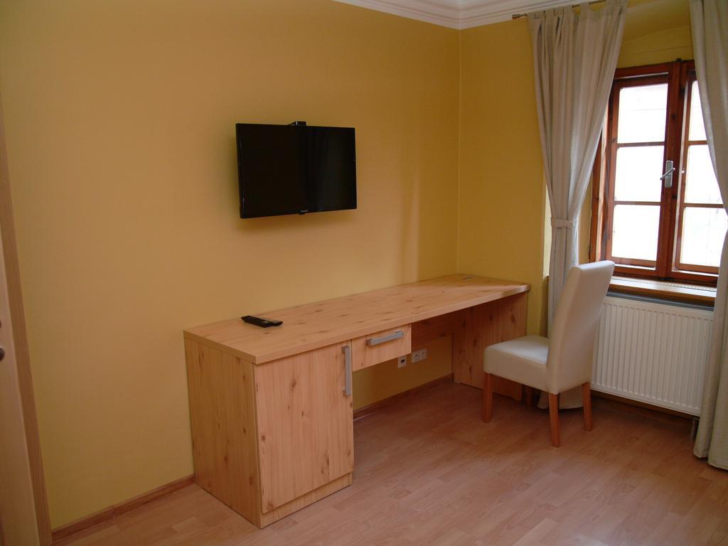 Apartments And Suites Kremnica Exterior photo